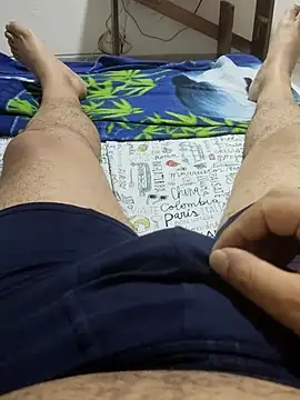 Snapshot of ScuffingBungalow chatting on December 21, 2025, 11:38 pm ScuffingBungalow online show from December 21, 2025, 11:38 pm