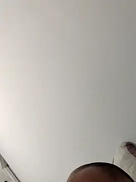 Snapshot of ScuffingBungalow chatting on September 25, 2025, 4:07 am ScuffingBungalow online show from September 25, 2025, 4:07 am