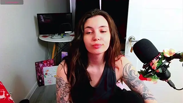 Snapshot of peachyness chatting on June 24, 2026, 1:43 pm peachyness online show from June 24, 2026, 1:43 pm