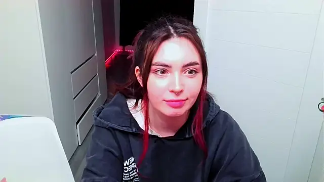 Snapshot of peachyness chatting on February 7, 2026, 7:11 pm peachyness online show from February 7, 2026, 7:11 pm