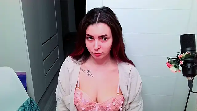 Snapshot of peachyness chatting on February 6, 2026, 7:54 pm peachyness online show from February 6, 2026, 7:54 pm