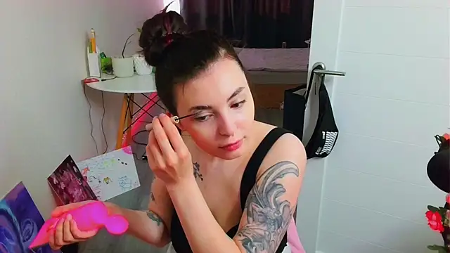 Snapshot of peachyness chatting on July 11, 2026, 12:27 pm peachyness online show from July 11, 2026, 12:27 pm