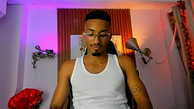 Snapshot of Darwin_mayo chatting on September 22, 2025, 5:41 pm Darwin mayo online show from September 22, 2025, 5:41 pm