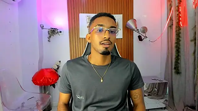 Snapshot of Darwin_mayo chatting on September 30, 2025, 5:41 pm Darwin mayo online show from September 30, 2025, 5:41 pm