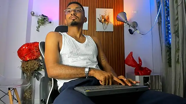 Snapshot of Darwin_mayo chatting on September 26, 2025, 5:20 pm Darwin mayo online show from September 26, 2025, 5:20 pm