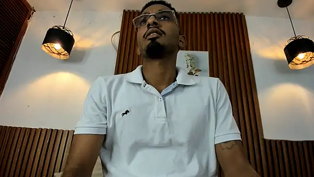 Snapshot of Darwin_mayo chatting on October 17, 2025, 5:15 pm Darwin mayo online show from October 17, 2025, 5:15 pm