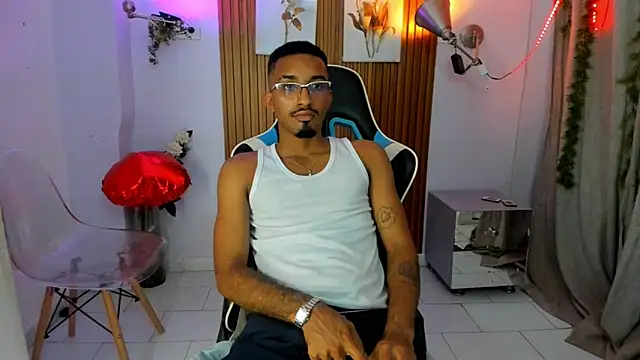 Snapshot of Darwin_mayo chatting on September 29, 2025, 5:07 pm Darwin mayo online show from September 29, 2025, 5:07 pm