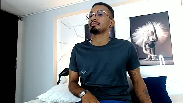 Darwin mayo online show from November 28, 2025, 5:46 pm