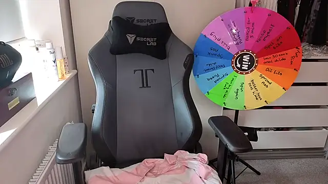 Lilly-Luscious online show from March 28, 2026, 10:27 am