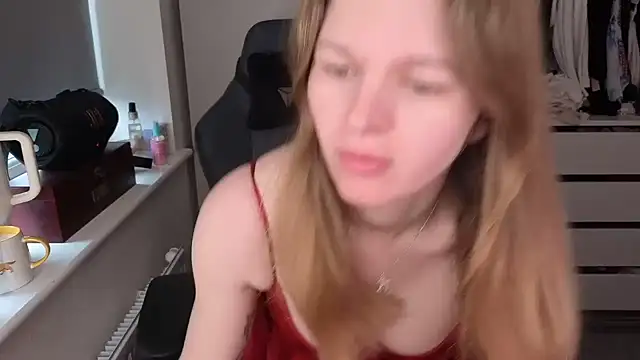 Snapshot of Lilly-Luscious chatting on February 28, 2026, 8:25 am Lilly-Luscious online show from February 28, 2026, 8:25 am