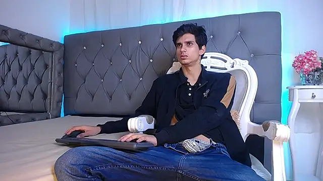 Sebalexis7 online show from October 15, 2025, 3:05 am