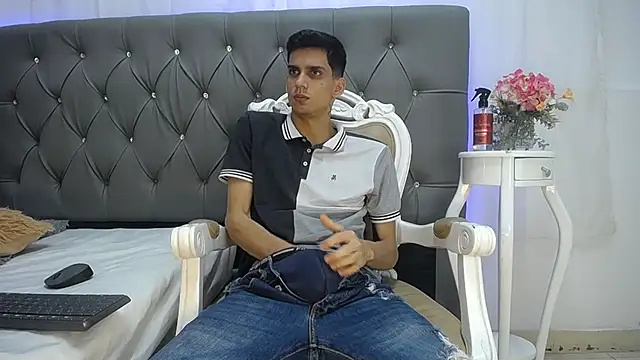 Sebalexis7 online show from November 7, 2025, 3:11 am