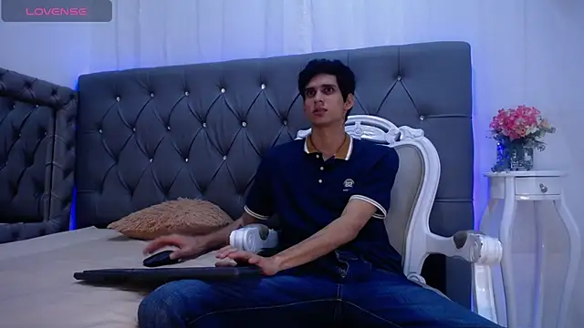 Sebalexis7 online show from October 28, 2025, 3:07 am