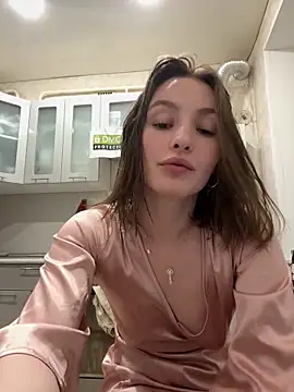 Snapshot of ZariaFlame chatting on May 13, 2026, 9:33 pm ZariaFlame online show from May 13, 2026, 9:33 pm