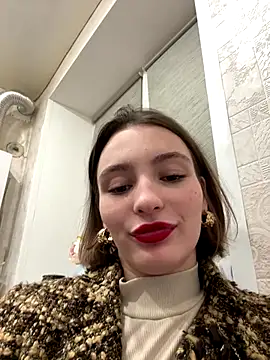 ZariaFlame online show from December 16, 2025, 10:58 pm