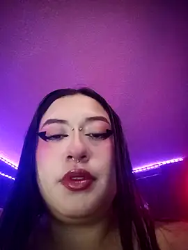 Ravendark  online show from April 1, 2026, 8:50 pm