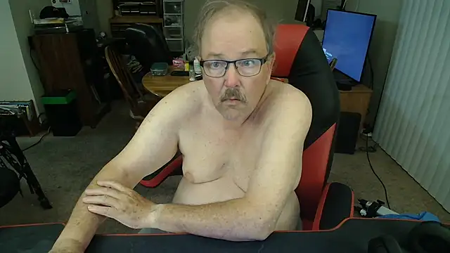 Snapshot of havethickcock chatting on June 26, 2026, 2:50 am havethickcock online show from June 26, 2026, 2:50 am
