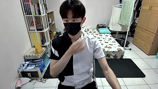 Snapshot of Kerberos_999 chatting on October 21, 2025, 6:24 am Kerberos 999 online show from October 21, 2025, 6:24 am