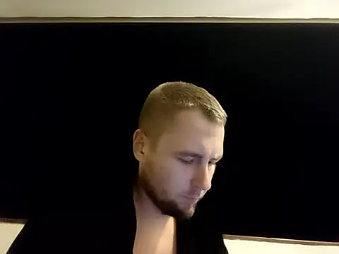 Vladyslav30 online show from October 28, 2025, 10:31 pm