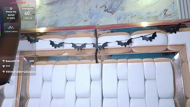 Snapshot of MySugarmoomy chatting on October 11, 2025, 7:04 pm MySugarmoomy online show from October 11, 2025, 7:04 pm