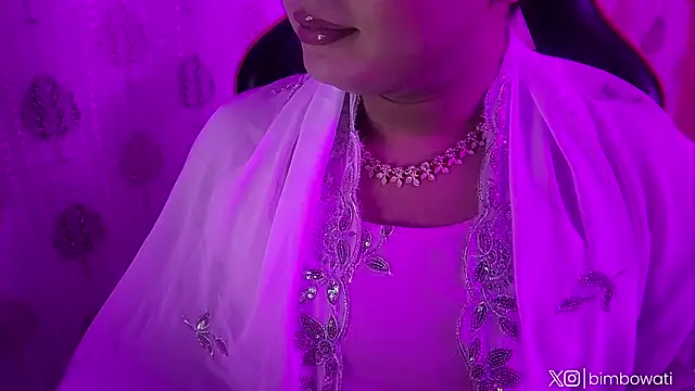 Bimbowati online show from April 3, 2026, 6:14 pm