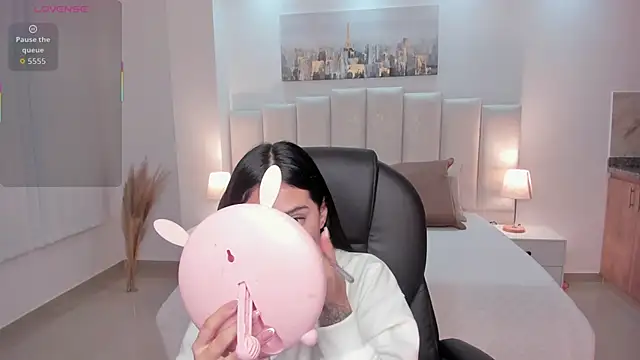 miranda crawfor online show from October 1, 2025, 12:20 pm