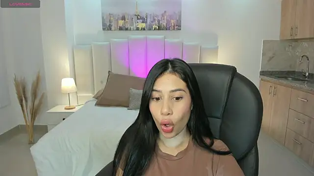 miranda crawfor online show from November 1, 2025, 1:27 pm