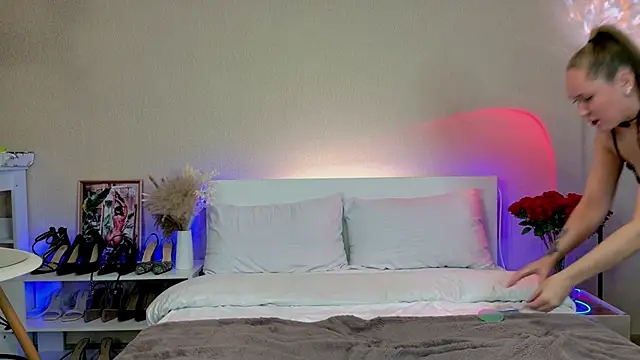 Snapshot of BethSun chatting on December 20, 2025, 8:01 pm BethSun online show from December 20, 2025, 8:01 pm