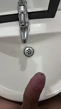 Snapshot of AndyRico18 chatting on December 18, 2025, 7:46 am AndyRico18 online show from December 18, 2025, 7:46 am