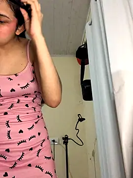 ashleyy20 online show from November 20, 2025, 11:36 pm