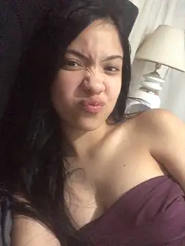 Snapshot of ashleyy20 chatting on February 18, 2026, 4:03 pm ashleyy20 online show from February 18, 2026, 4:03 pm