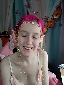 Fuzzy Unicorn online show from October 27, 2025, 7:15 pm