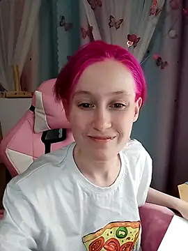 Snapshot of Fuzzy_Unicorn chatting on September 25, 2025, 7:09 pm Fuzzy Unicorn online show from September 25, 2025, 7:09 pm