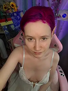 Snapshot of Fuzzy_Unicorn chatting on July 8, 2026, 10:38 am Fuzzy Unicorn online show from July 8, 2026, 10:38 am