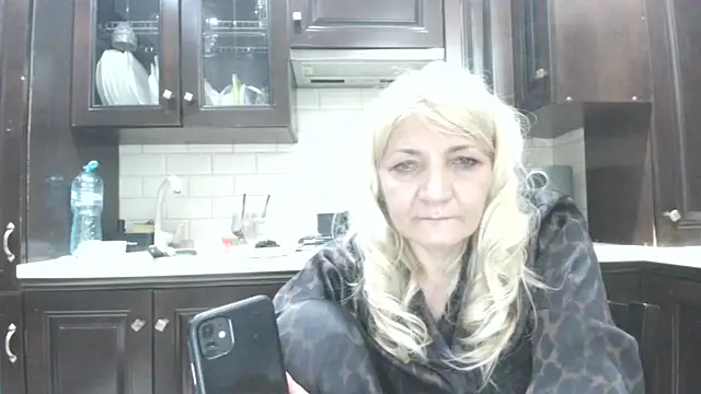 Snapshot of ButterflyBlondie chatting on June 16, 2026, 3:28 am ButterflyBlondie online show from June 16, 2026, 3:28 am