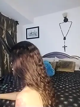 yenami online show from September 18, 2025, 4:26 am