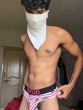 alwayshotandbig online show from April 19, 2026, 7:20 am