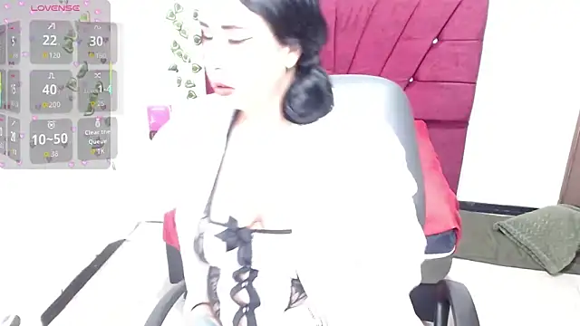 Snapshot of Julieta_curvy69 chatting on September 11, 2025, 12:16 pm Julieta curvy69 online show from September 11, 2025, 12:16 pm