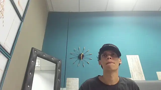 Snapshot of Ian1_ chatting on November 18, 2025, 11:13 am Ian1 online show from November 18, 2025, 11:13 am