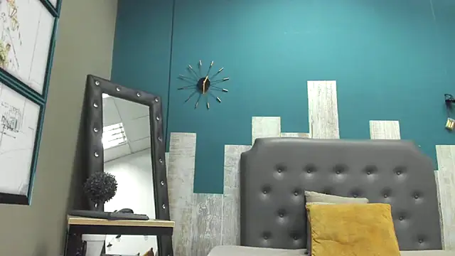 Snapshot of Ian1_ chatting on November 8, 2025, 12:31 pm Ian1 online show from November 8, 2025, 12:31 pm