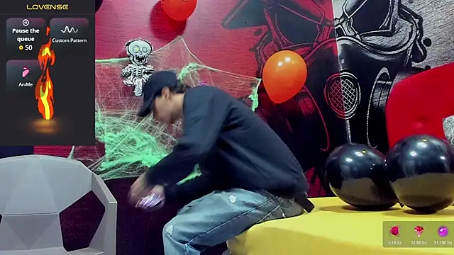 Snapshot of Ian1_ chatting on October 29, 2025, 11:42 am Ian1  online show from October 29, 2025, 11:42 am