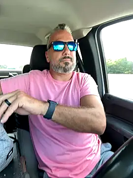 Snapshot of tattedNitalian chatting on September 14, 2025, 8:42 pm tattedNitalian online show from September 14, 2025, 8:42 pm