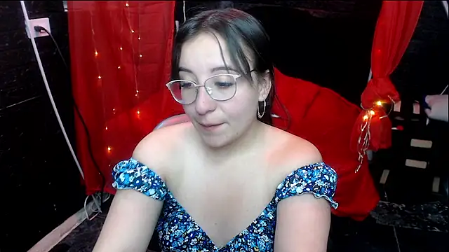 Snapshot of mia_778 chatting on October 22, 2025, 1:21 pm mia 778 online show from October 22, 2025, 1:21 pm