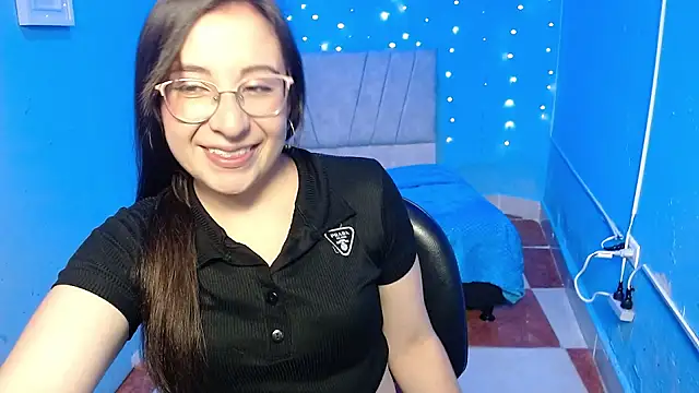 Snapshot of mia_778 chatting on December 18, 2025, 2:21 pm mia 778 online show from December 18, 2025, 2:21 pm