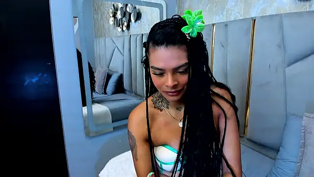 EmmaEbony  online show from March 18, 2026, 11:57 am