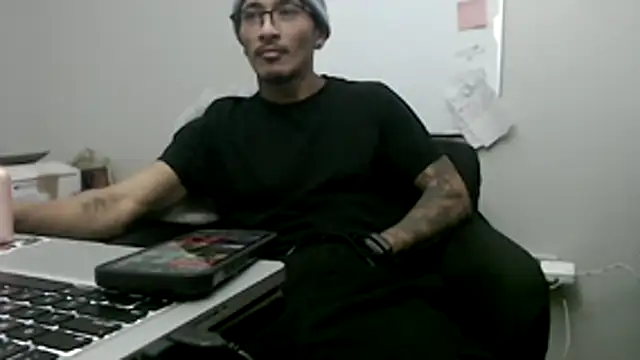 tanjir020 online show from February 19, 2026, 1:19 pm