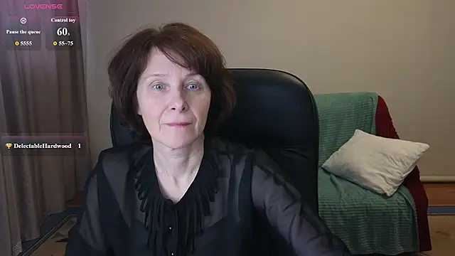 Snapshot of Lia_Tito chatting on February 9, 2026, 1:31 pm Lia Tito online show from February 9, 2026, 1:31 pm