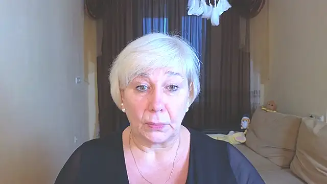 Snapshot of Milana_Milky chatting on November 18, 2025, 5:11 am Milana Milky online show from November 18, 2025, 5:11 am