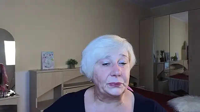 Snapshot of Milana_Milky chatting on September 22, 2025, 5:02 am Milana Milky online show from September 22, 2025, 5:02 am