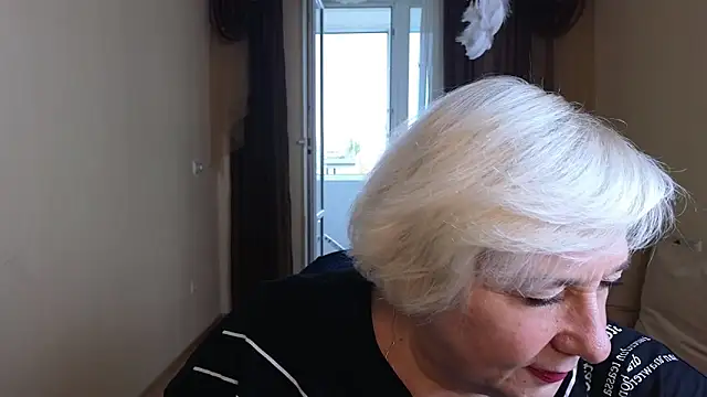 Snapshot of Milana_Milky chatting on October 19, 2025, 6:05 am Milana Milky online show from October 19, 2025, 6:05 am